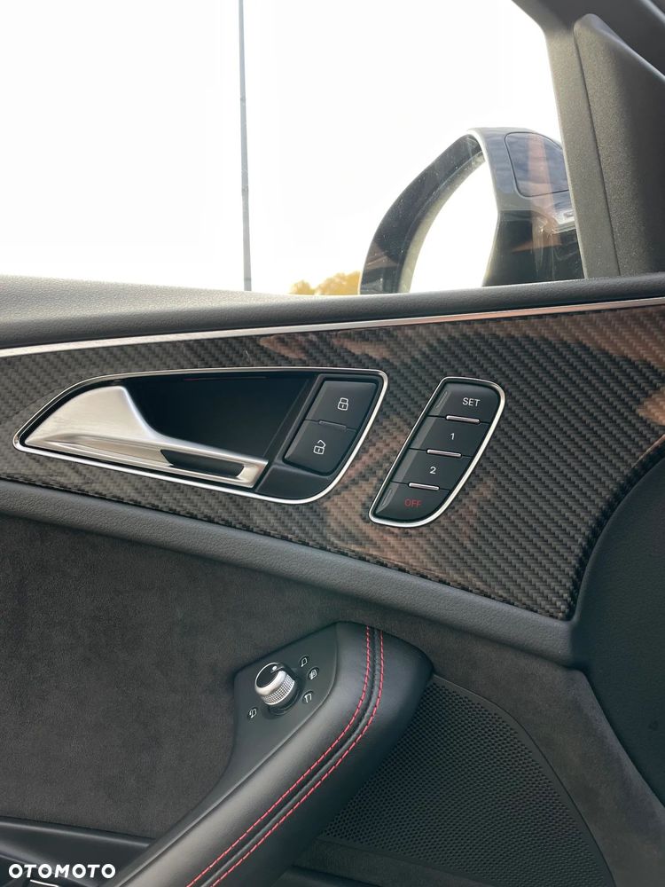 Audi RS6 Avant - 22