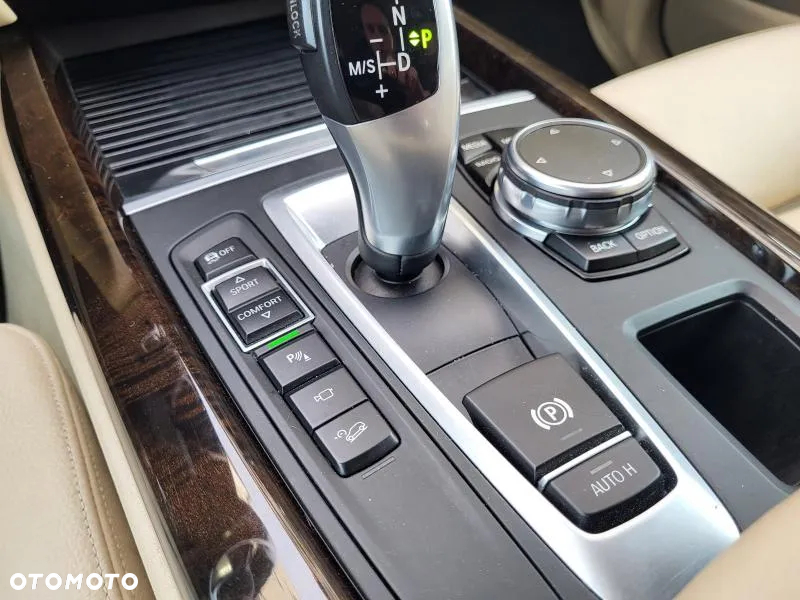 BMW X5 xDrive25d - 8