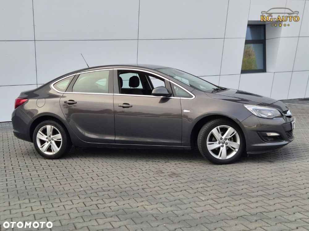 Opel Astra - 4