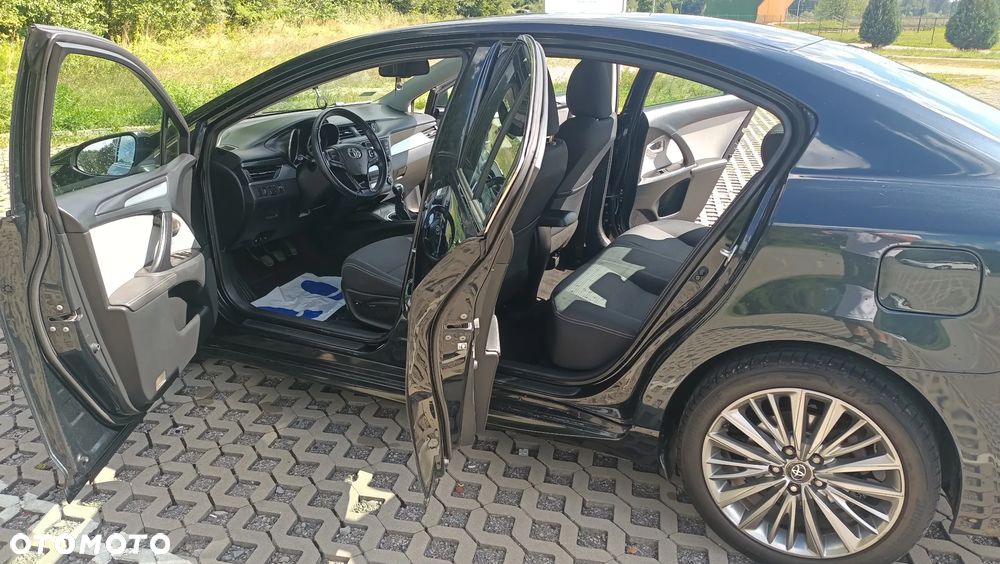 Toyota Avensis 2.0 D-4D Premium - 7
