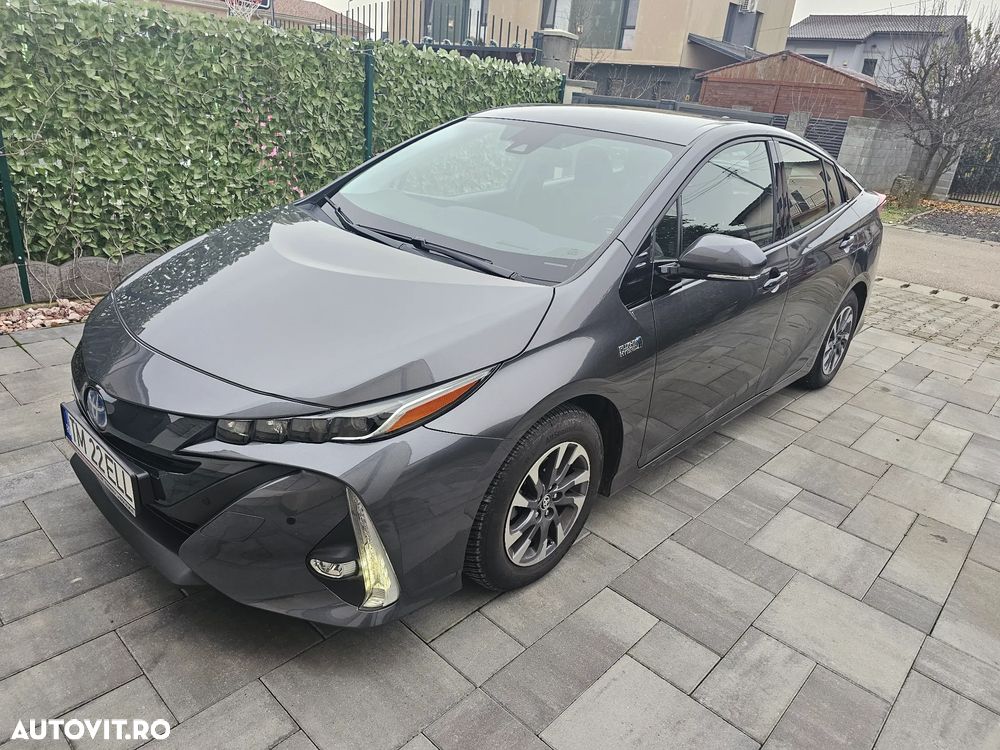 Toyota Prius Plug-in Hybrid Executive - 2
