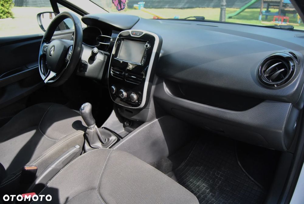 Renault Clio 1.2 16V 75 Life - 7