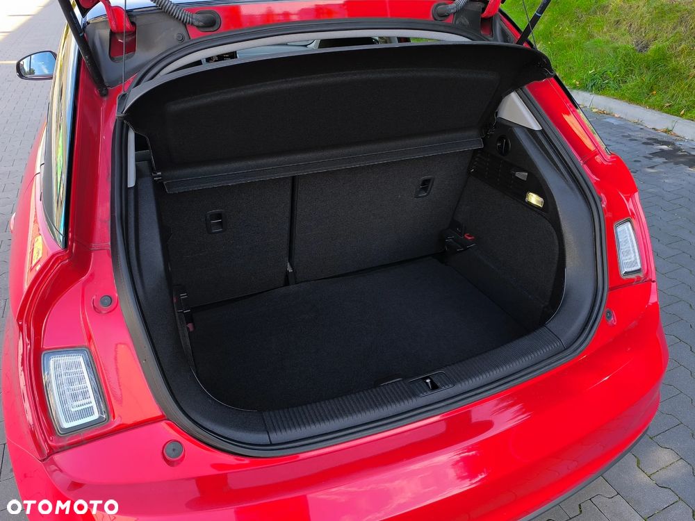 Audi A1 Sportback 1.6 TDI S line edition - 12