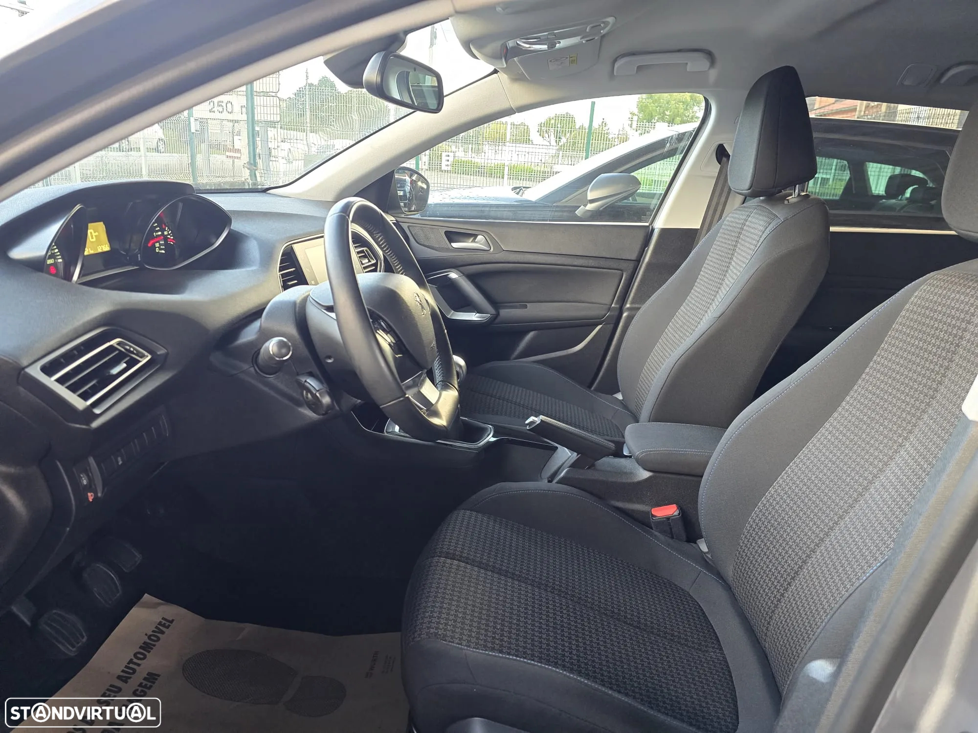Peugeot 308 SW 1.5 BlueHDi Style - 18