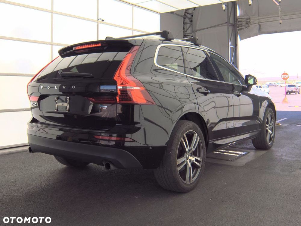 Volvo XC 60 T5 AWD Momentum - 26