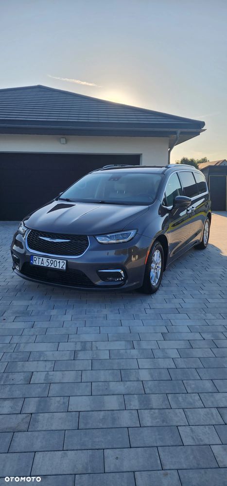 Chrysler Pacifica - 15
