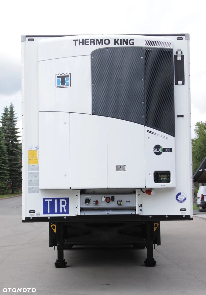 Schmitz Cargobull FP 60 V7 Thermo King SLXi 300 / DOPPELSTOCK / Oś Podnoszona /ŚCIANA 7 CM / - 6