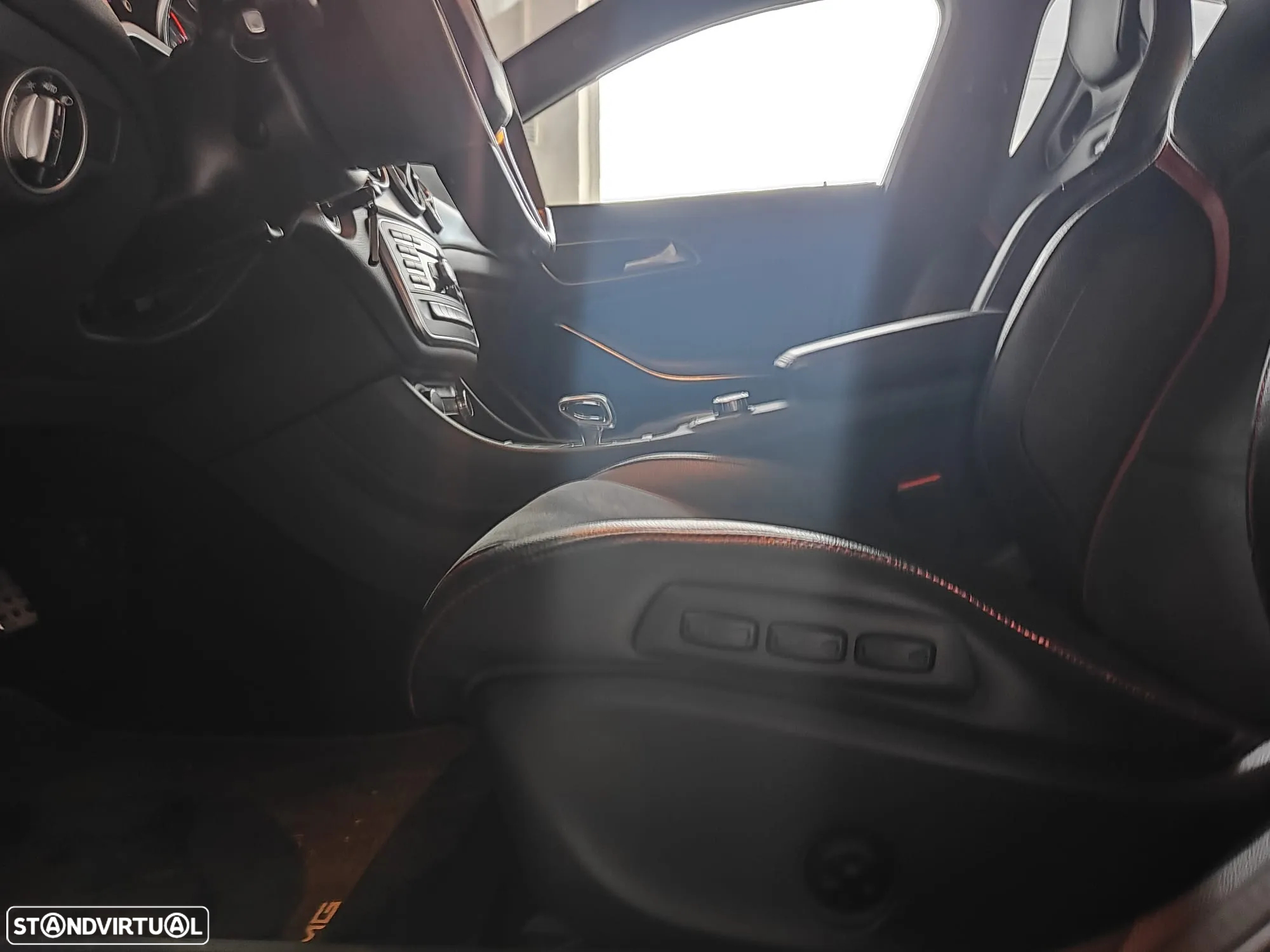 Mercedes-Benz CLA 45 AMG 4-Matic - 24