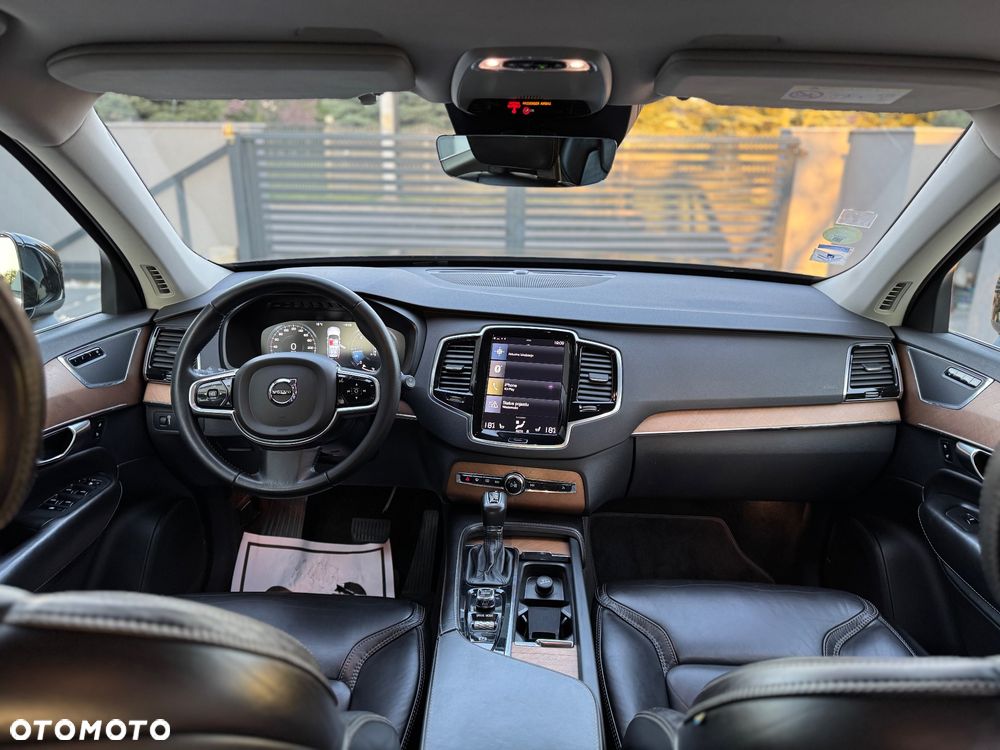 Volvo XC 90 D5 SCR AWD Inscription 7os - 38