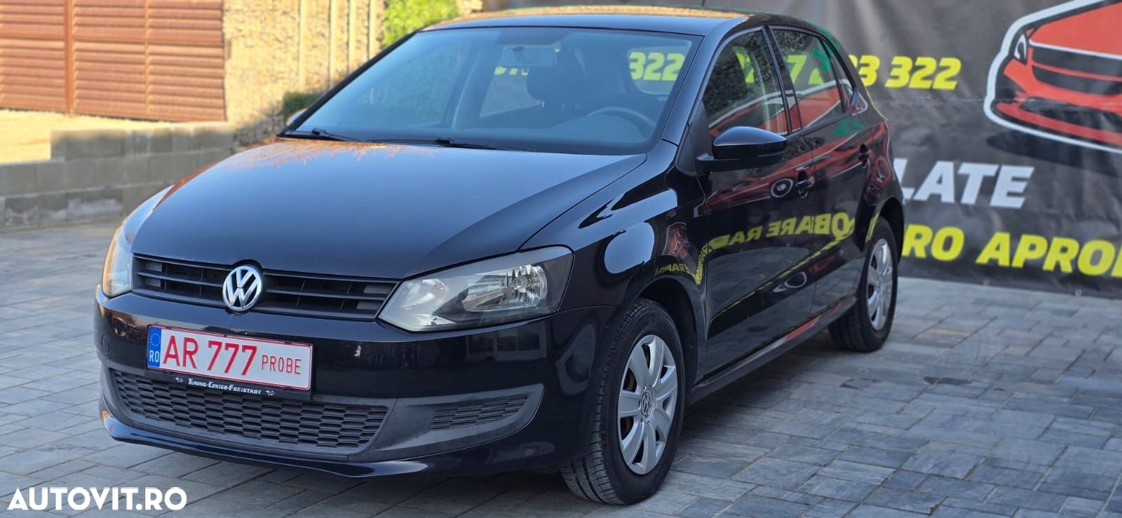 Volkswagen Polo 1.2 Attractive - 1