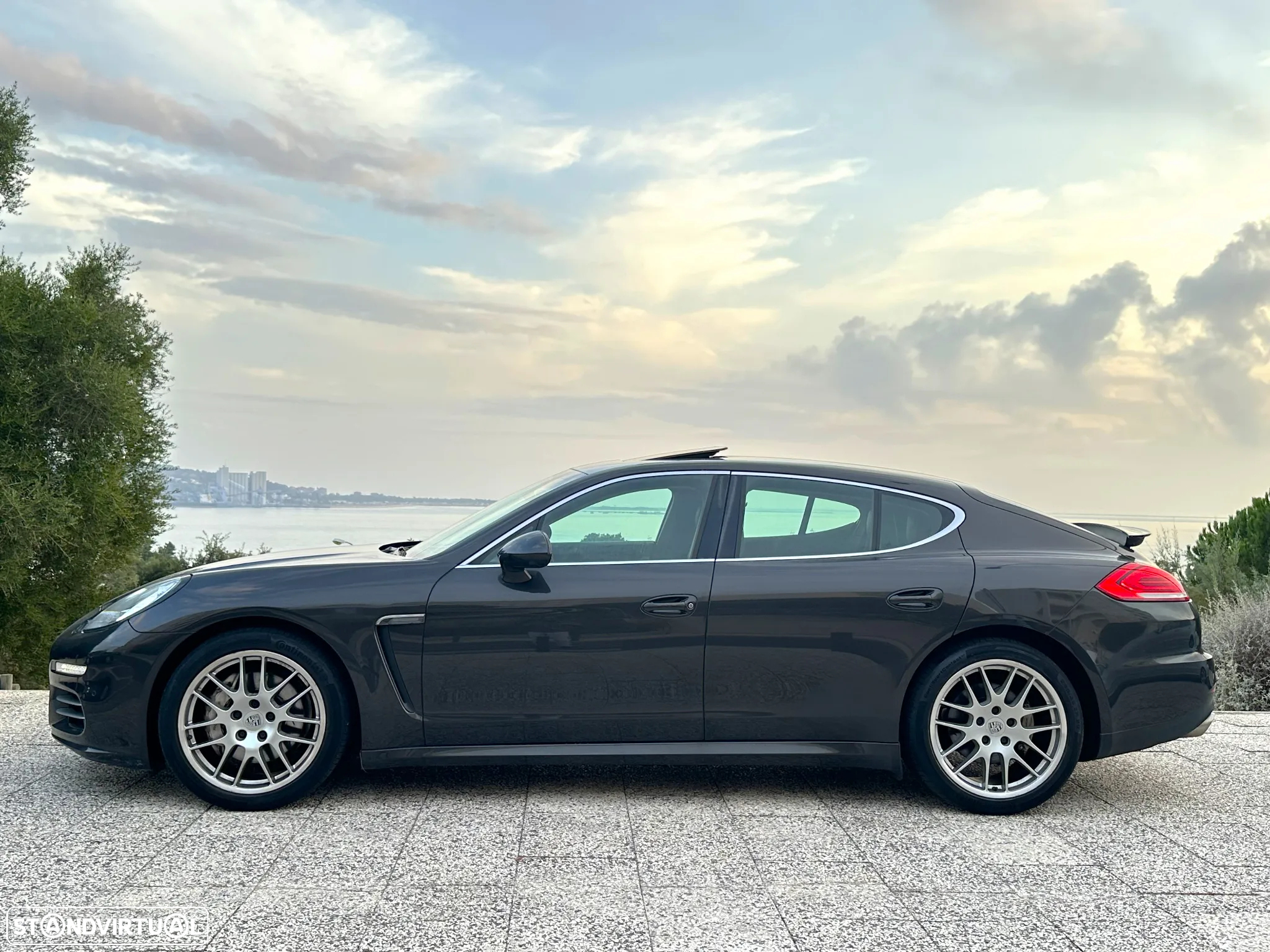 Porsche Panamera 4 S PDK - 2