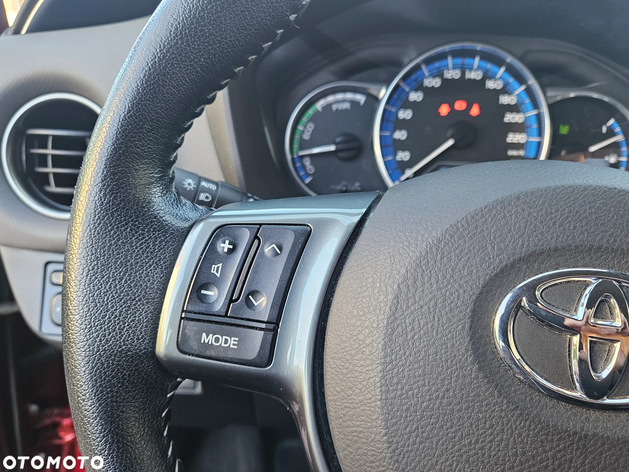 Toyota Yaris Hybrid 1.5 VVT-i Comfort - 22