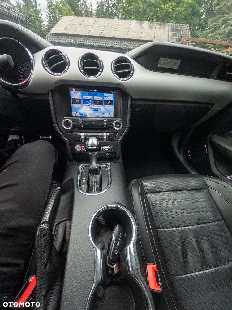 Ford Mustang 5.0 V8 GT - 14