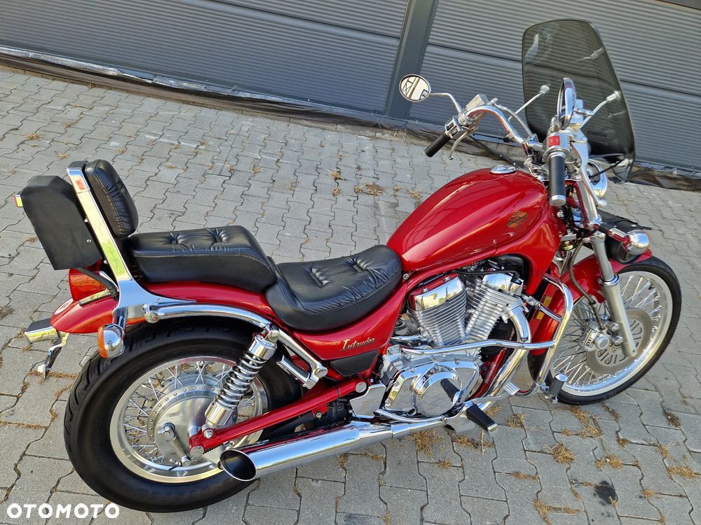 Suzuki Intruder