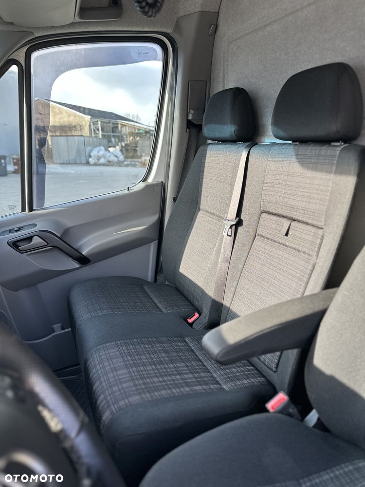Mercedes-Benz Sprinter - 20