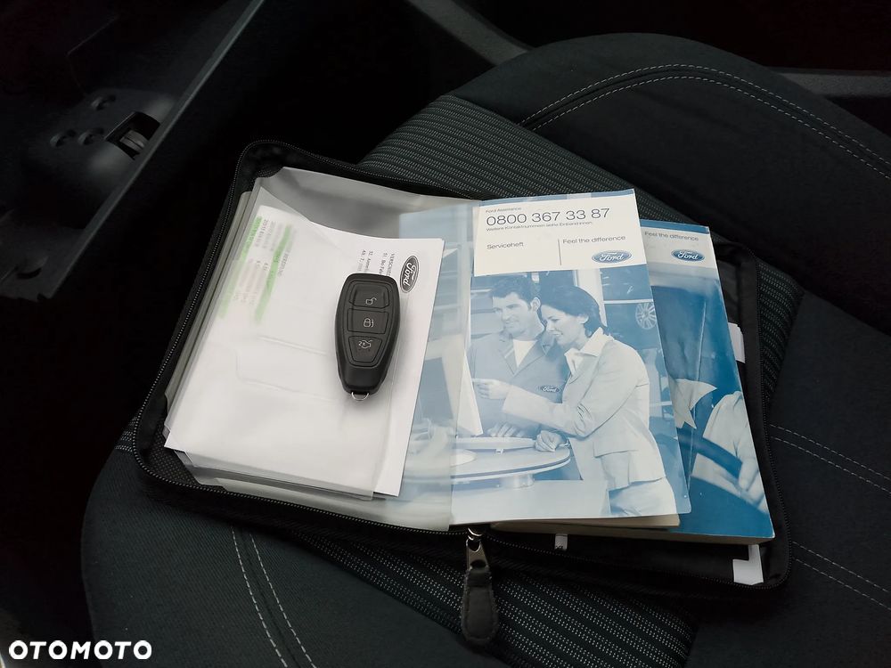 Ford C-MAX 1.6 EcoBoost Titanium - 23