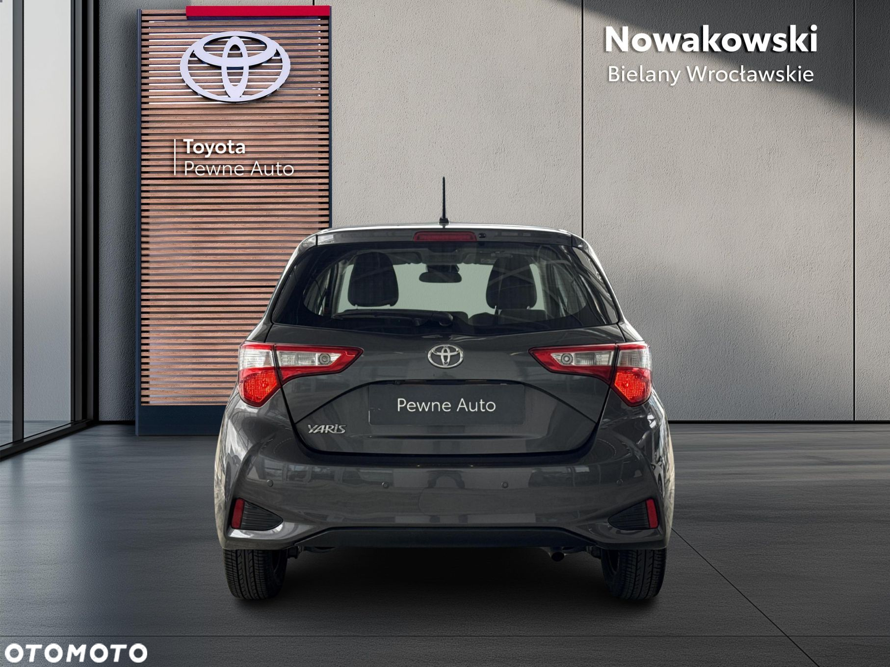 Toyota Yaris - 4