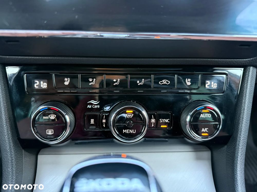 Skoda Superb 2.0 TSI 4x4 L&K DSG - 20