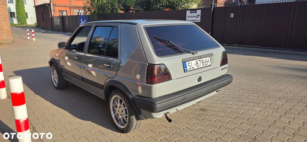 Volkswagen Golf 1.6 CL - 4