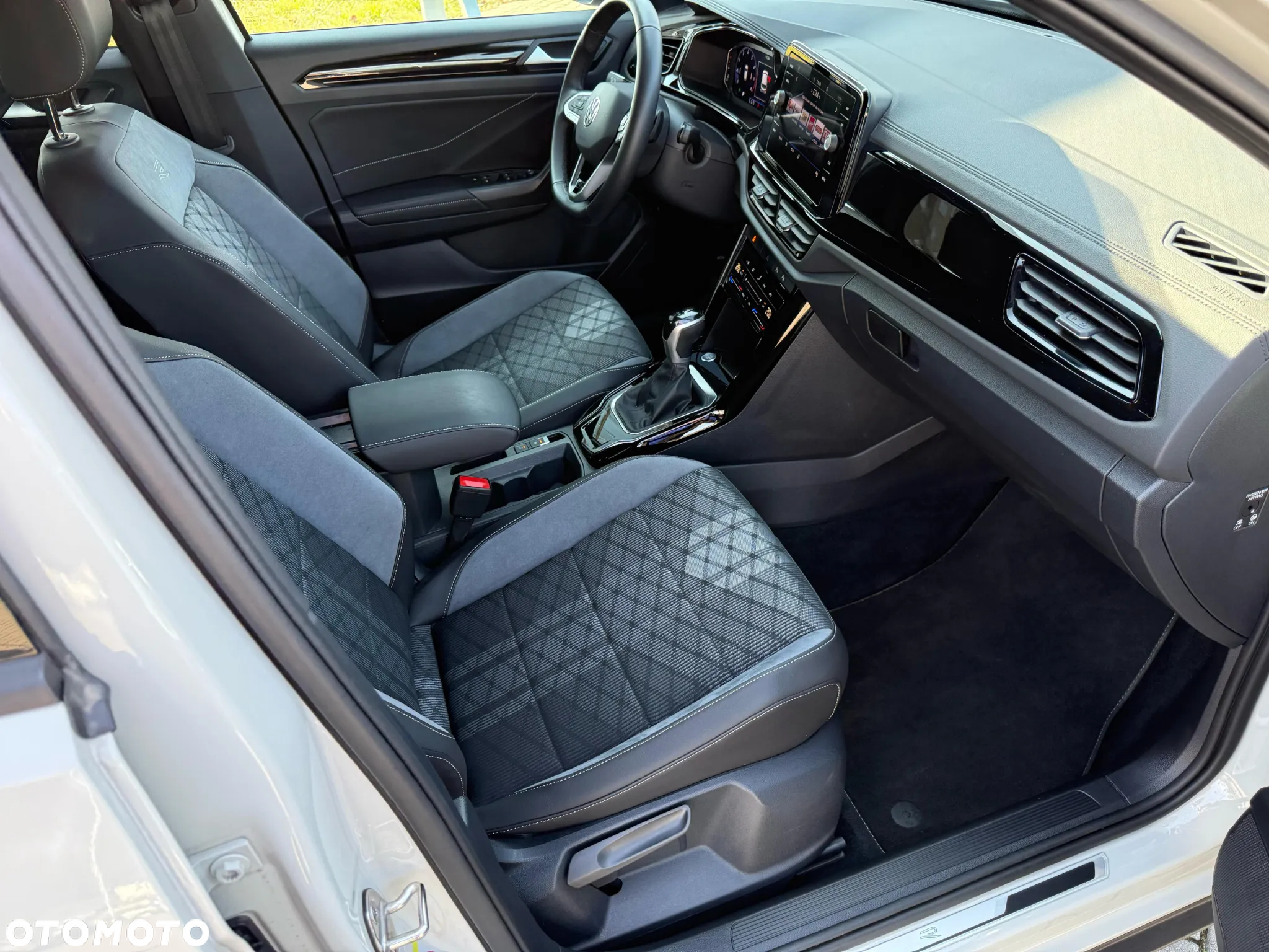Volkswagen T-Roc 1.5 TSI R-Line DSG - 15