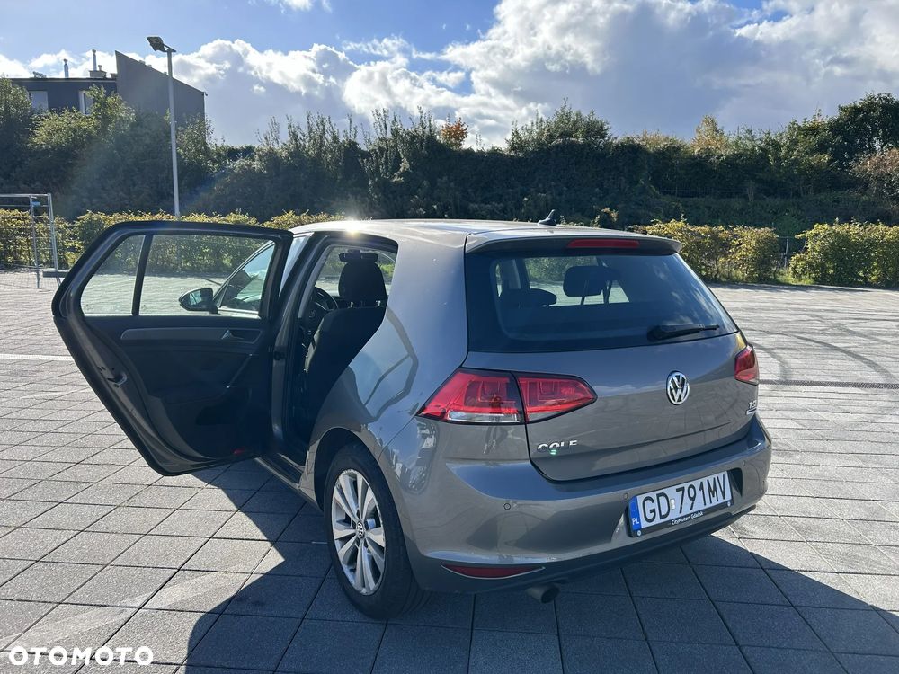 Volkswagen Golf - 3