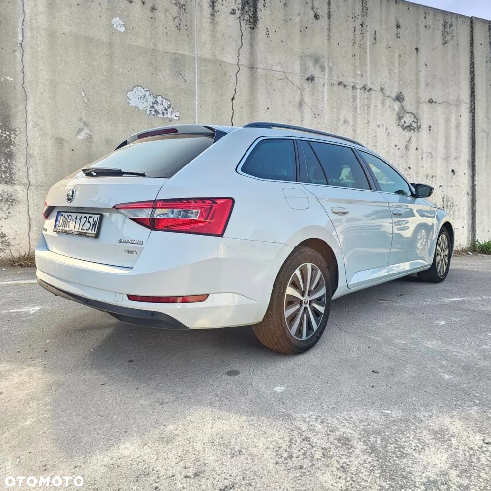 Skoda Superb 2.0 TDI SCR 4x4 Ambition DSG - 5
