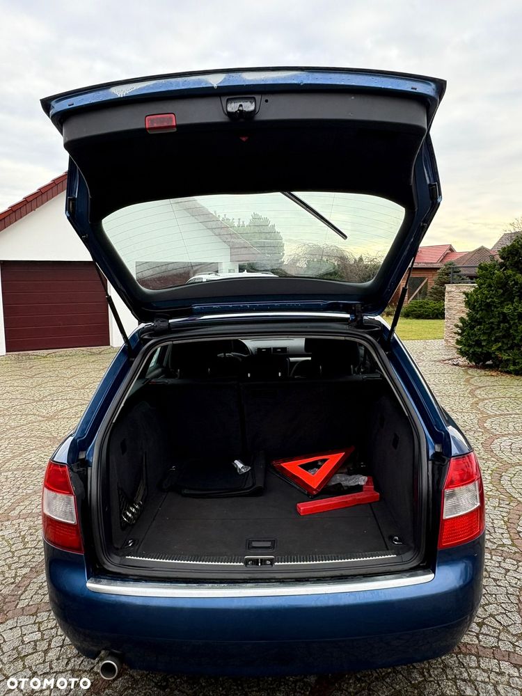 Audi A4 Avant - 10