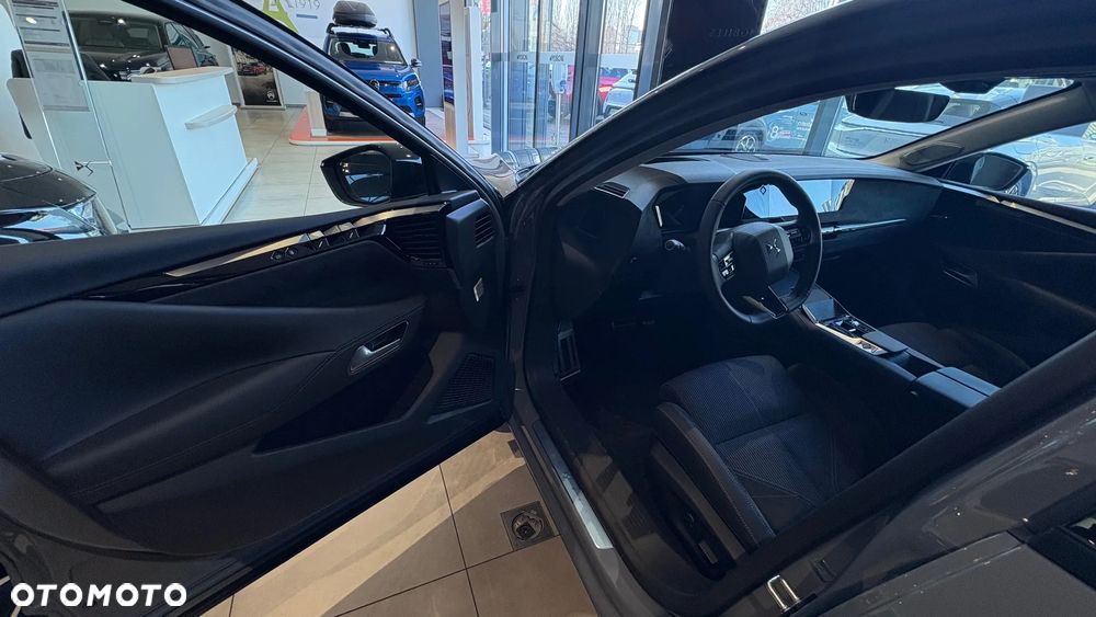 DS Automobiles N°4 E-Tense 58.3kWh Étoile Alcantara - 11