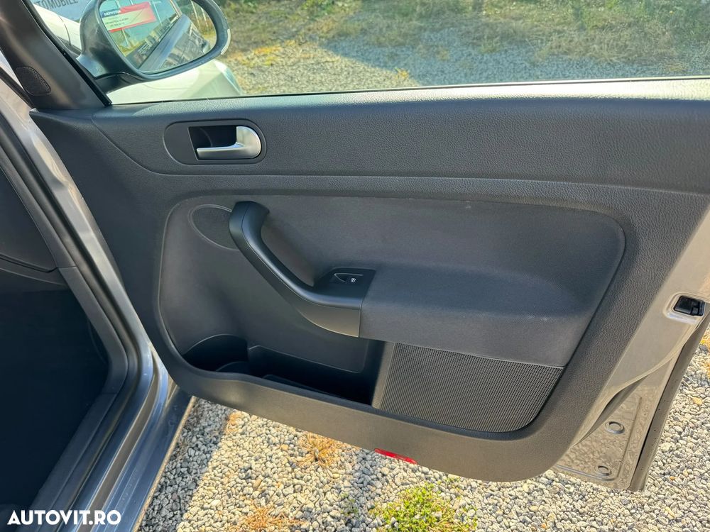 Volkswagen Golf Plus 1.6 Comfortline DSG - 17