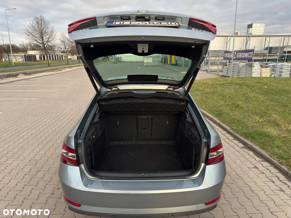 Skoda Superb 2.0 TDI L&K DSG - 13