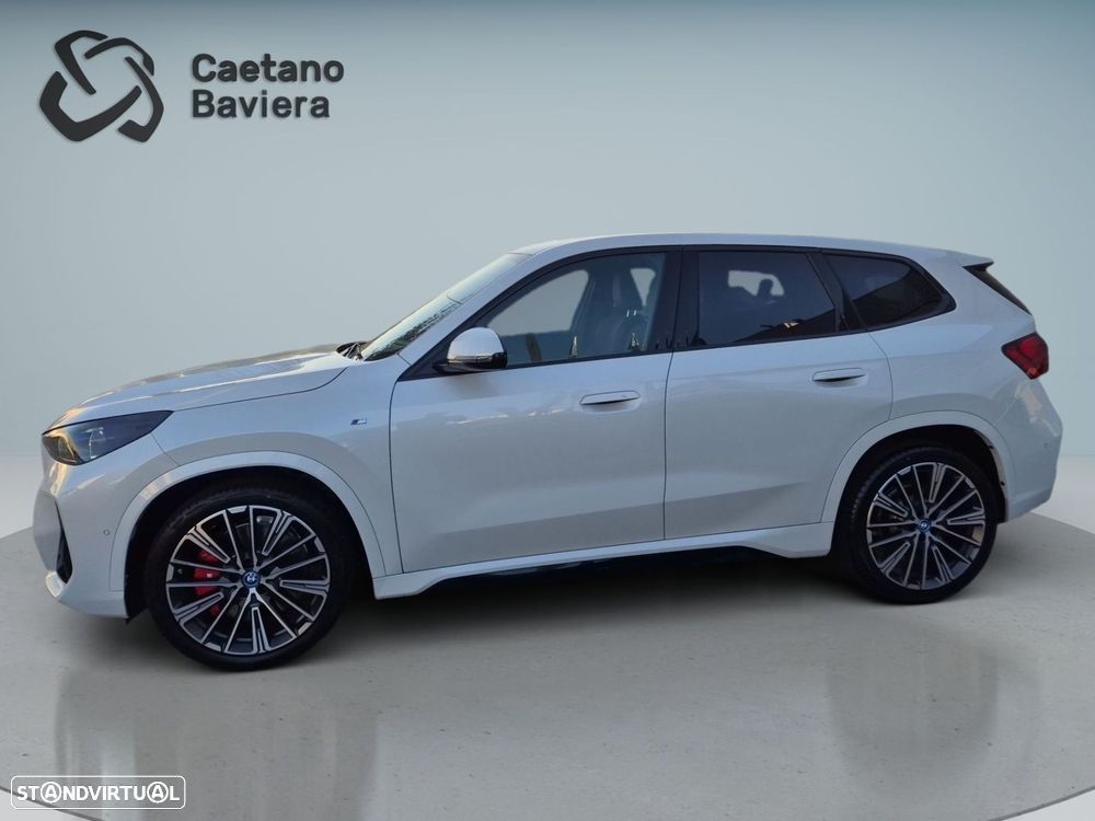 BMW iX1 eDrive20 Pack Desportivo M Pro - 5