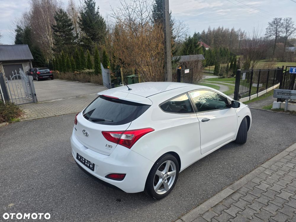 Hyundai i30 1.4 Fifa World Cup Edition - 40