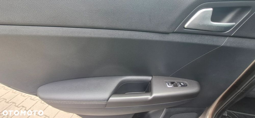 Kia Sportage 2.0 CRDI AWD VISION - 18