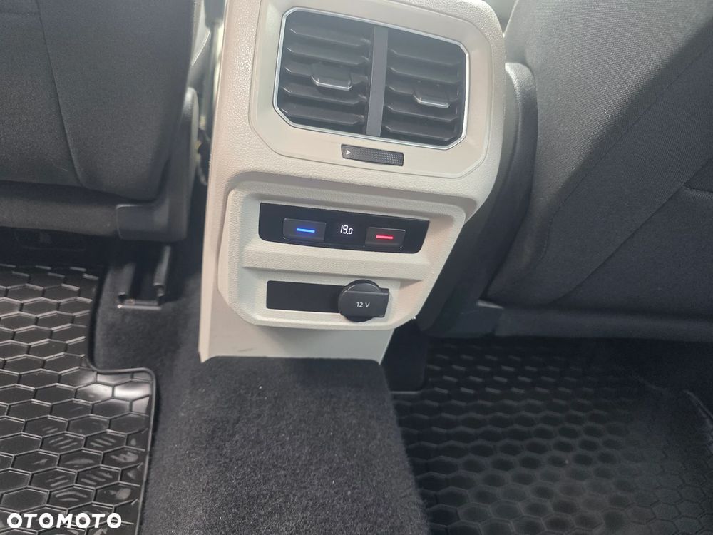 Volkswagen Tiguan 2.0 TDI SCR R-Line - 20