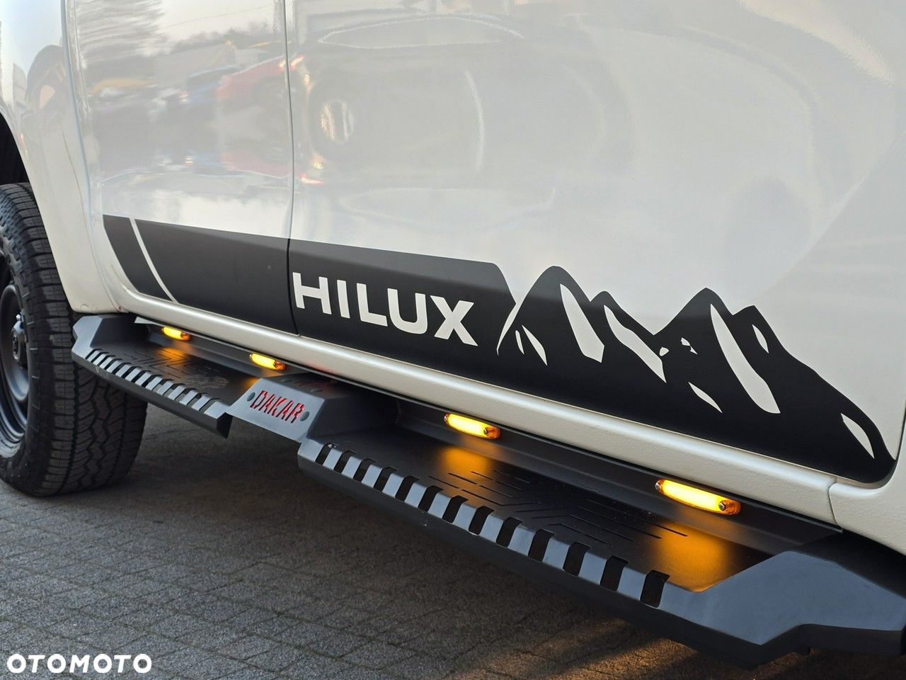 Toyota Hilux - 16
