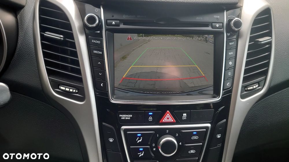 Hyundai i30 blue Kombi 1.6 GDi Passion - 7