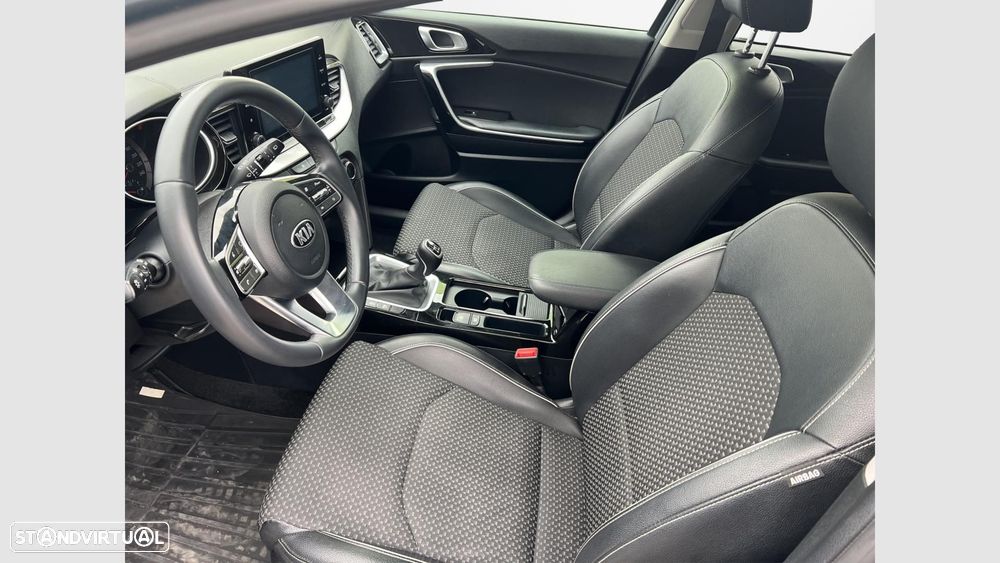Kia Ceed 1.0 T-GDI Drive - 10