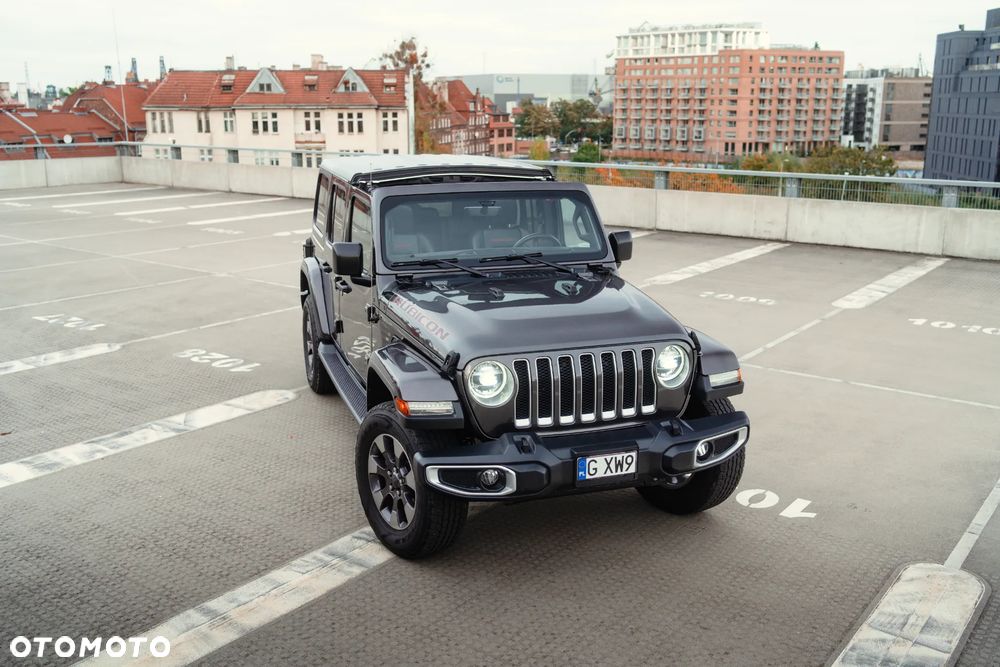 Jeep Wrangler - 32
