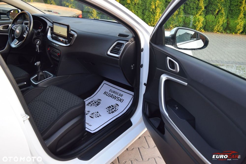 Kia Ceed 1.4 T-GDI L Business Line - 14