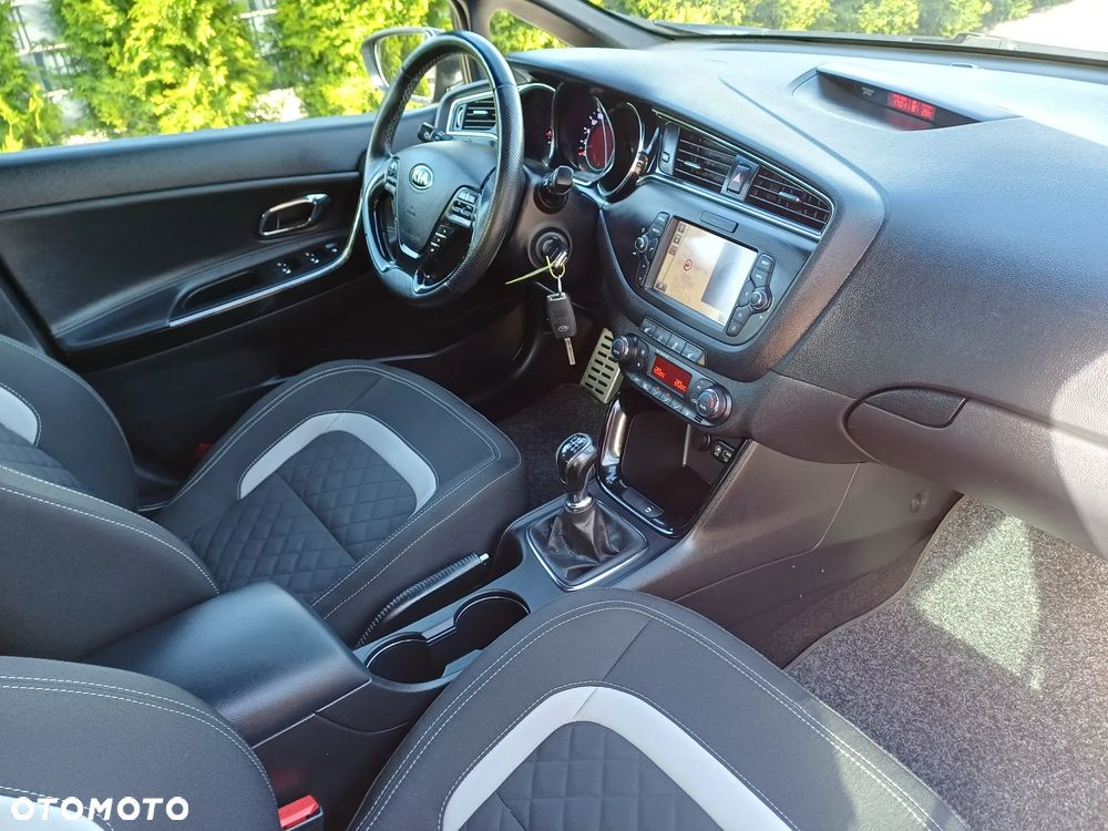 Kia Ceed 1.6 CRDi GT Line - 19