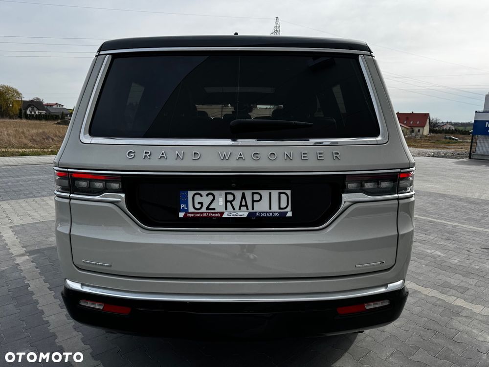 Jeep Grand Wagoneer - 5
