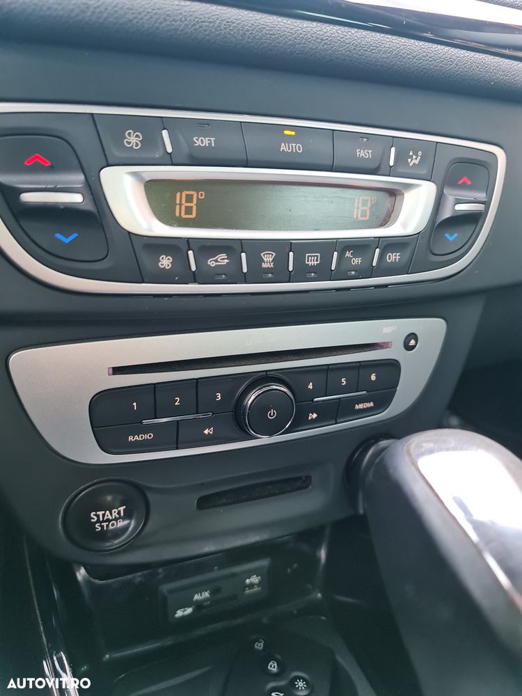 Renault Megane dCi 110 FAP EDC Bose Edition - 9