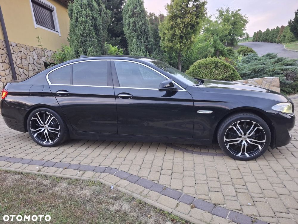 BMW Seria 5 520d - 4
