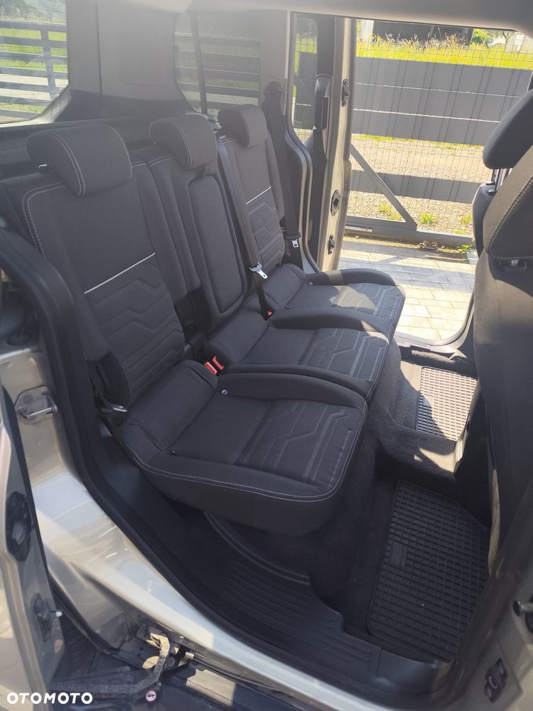 Ford Tourneo Connect 1.5 TDCi Titanium - 9