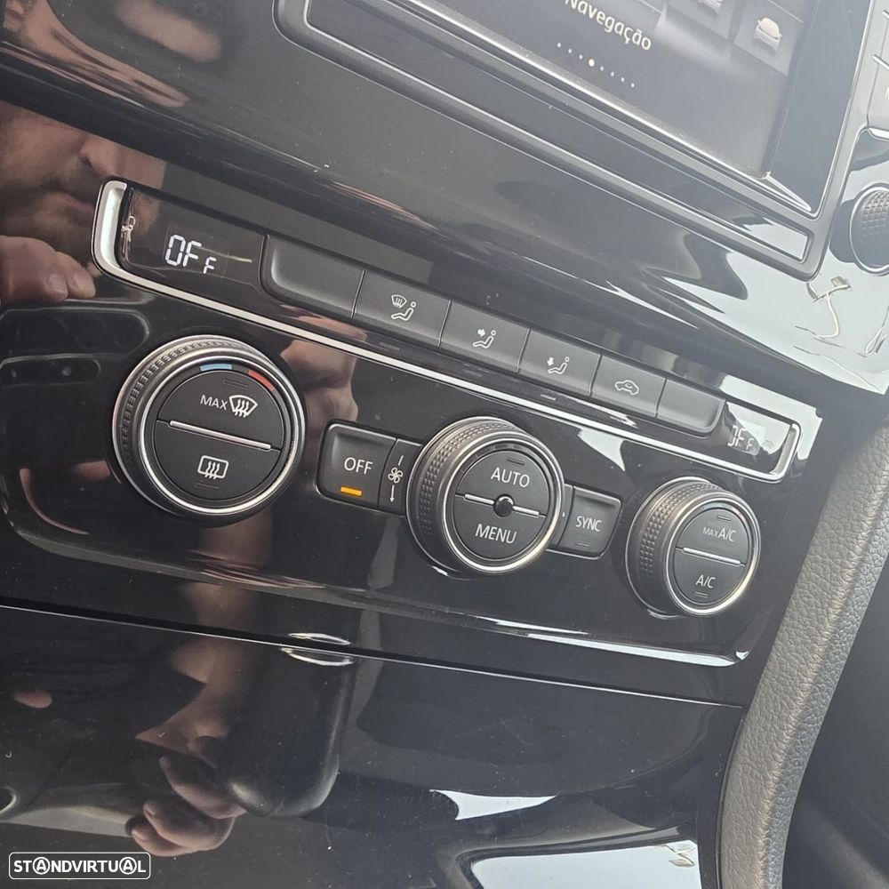 VW Golf 1.6 TDi Highline - 27