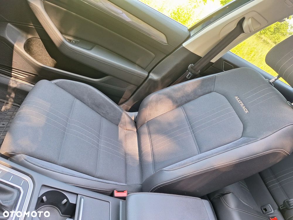 Volkswagen Passat Alltrack 2.0 TDI SCR 4Motion DSG (BMT) - 25