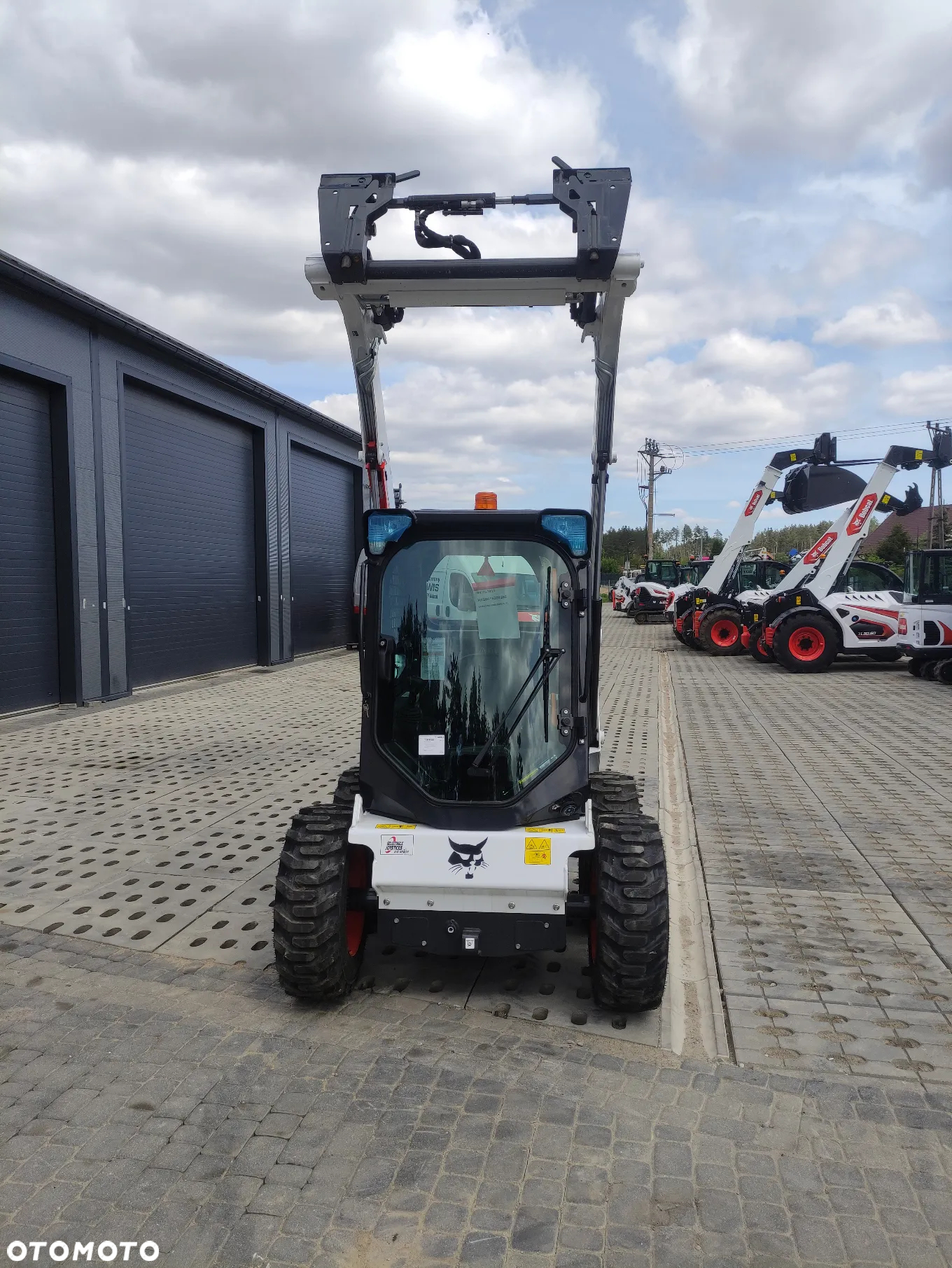 Bobcat S450 - 10