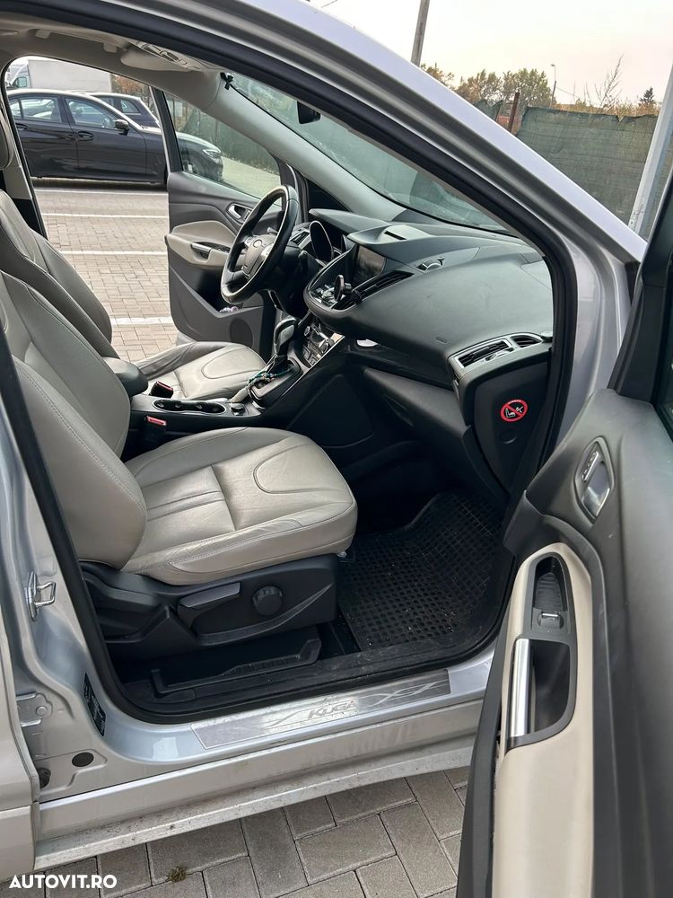 Ford Kuga 2.0 TDCi Powershift 4WD Titanium - 10