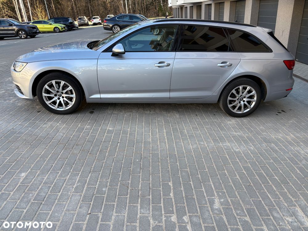 Audi A4 Avant 2.0 TDI S tronic - 4