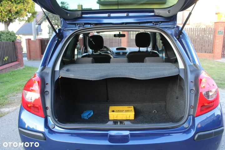 Renault Clio - 8